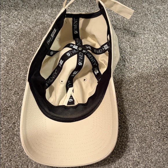 Hat - Picture 2 of 3